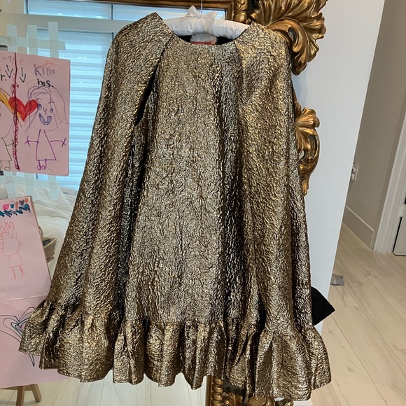 Great dress look so runway. Has tag on and I wore it to a disco Gala. $150 - Picture 2 of 7